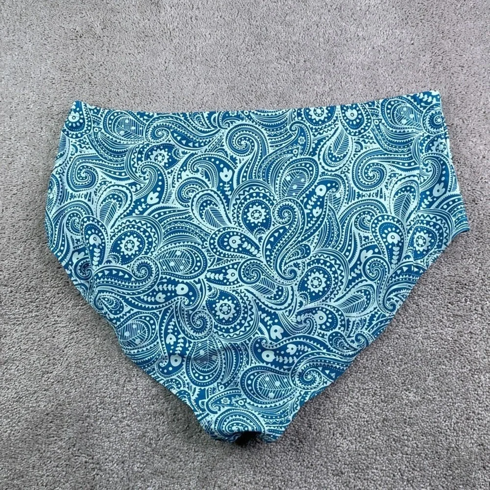 NEW Bloomchic Two Piece Swimsuit Women Size 28 Blue Paisley Tankini Plus Size